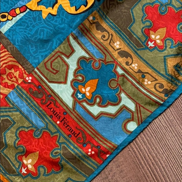 Vintage Louis Feraud silk scarf - Picture 3 of 8